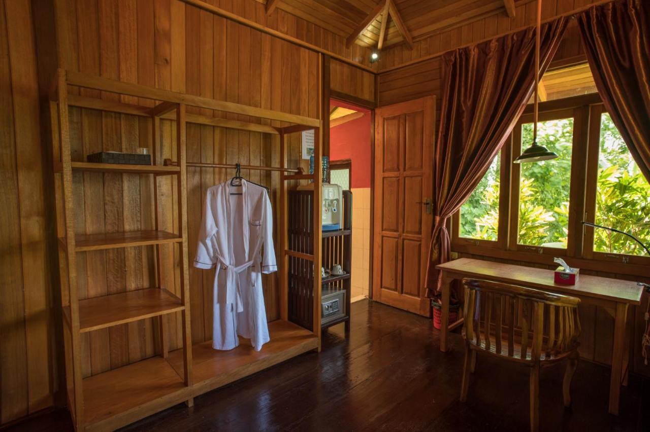 K2 Lembeh Dive Resort Bitung Luaran gambar