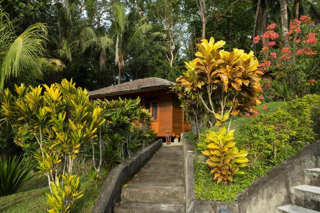 K2 Lembeh Dive Resort Bitung Luaran gambar